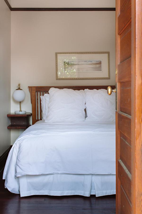 Naramata Inn מראה חיצוני תמונה